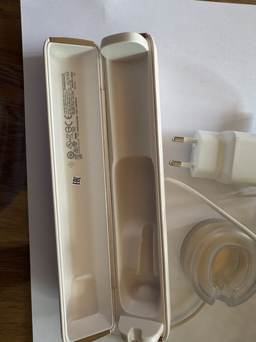 Etui na szczoteczke elektryczna Philips