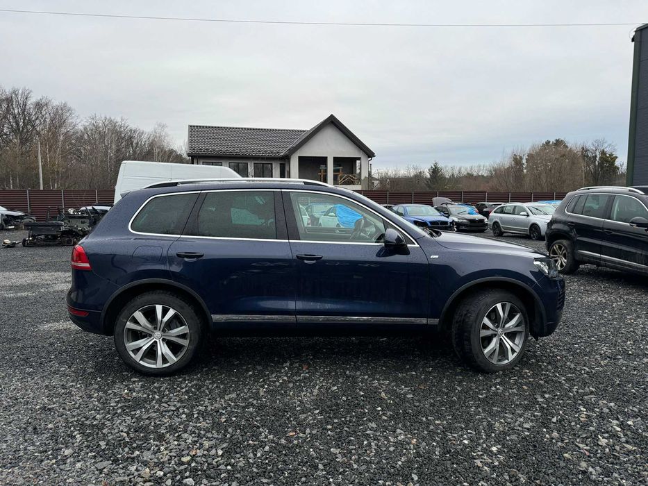 Двері передні задні праві ліві Volkswagen Touareg NF туарег тоурег FL
