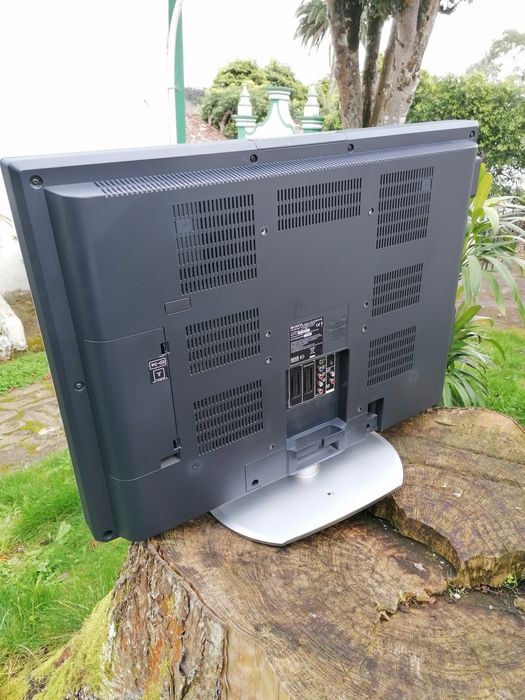 TV LCD Sony 32" modelo KLV-S32A10E