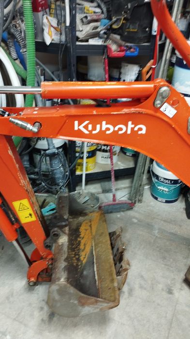 Mini giratória kubota U10 de 2019