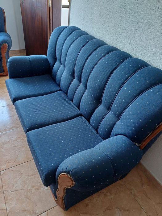 Cadeirões e sofá-cama