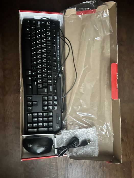 Клавиатура Logitech k200 media keyboard и мышка проводная