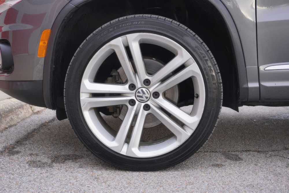 Volkswagen Tiguan 2.0T R-Line 4Motion      2016