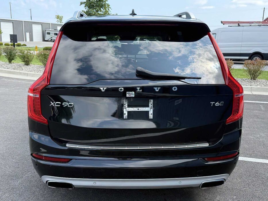 Volvo XC90      2015