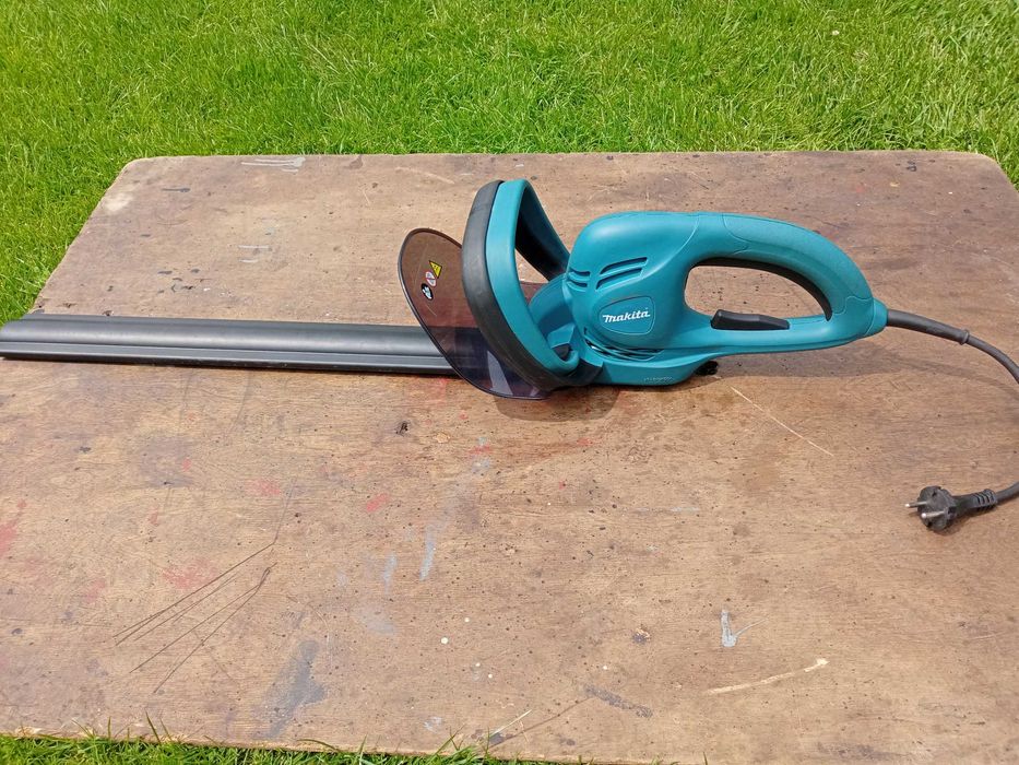 Nożyce do żywopłotu Makita UH5261