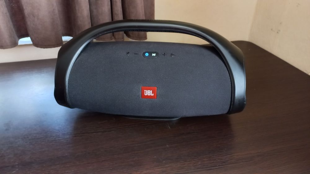 Колонка JBL boombox
