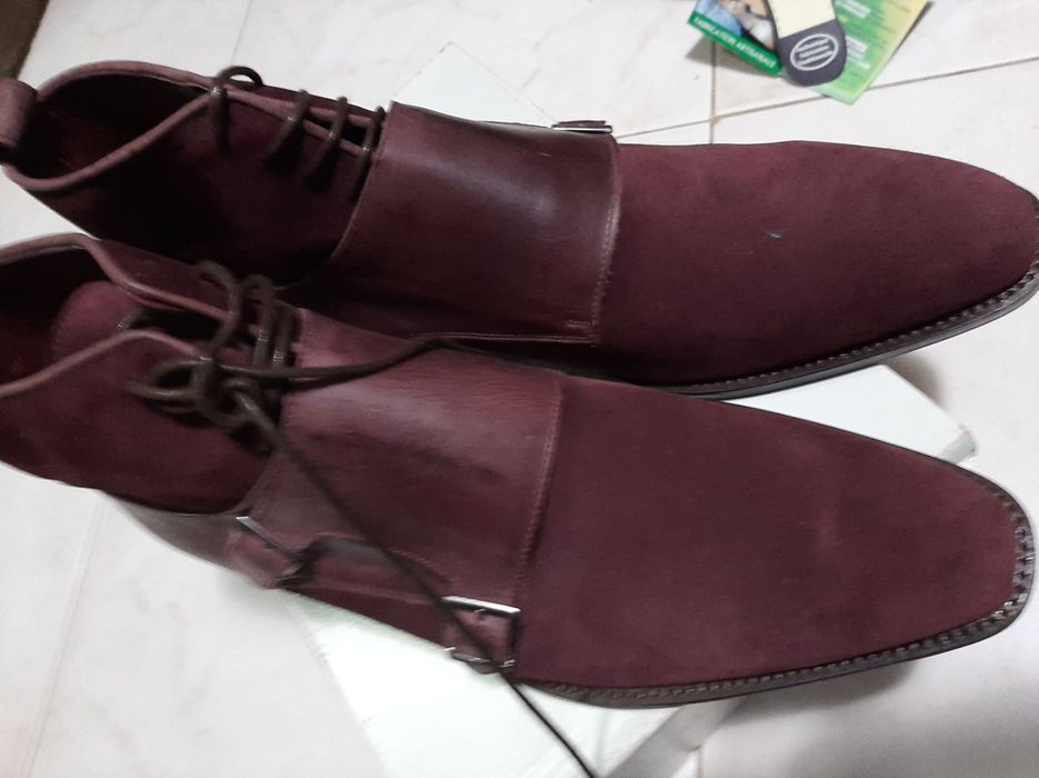 Sapatos em pele homem 41 / 42novos em caixa