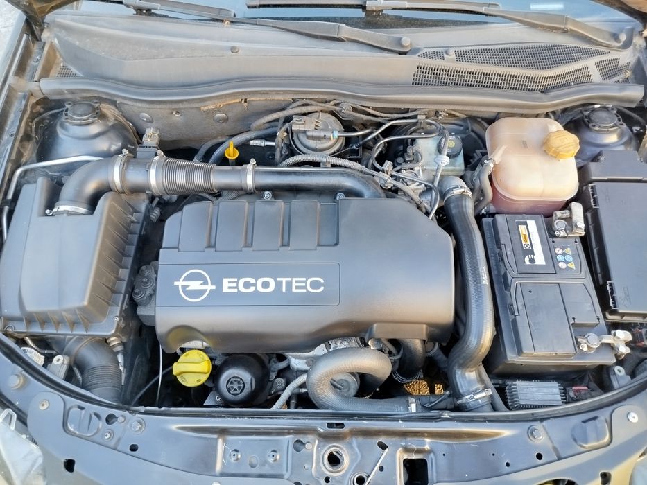 Opel astra H GTC 1.3