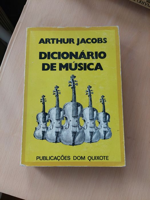 Livro dicionario da música Arthur jacobs