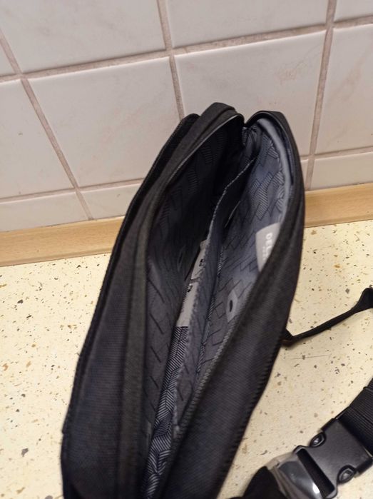 Delsey nowa saszetka biodrowa na pas