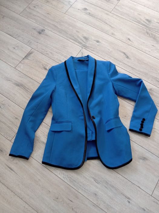Elegancki garnitur damski. S/M. Niebieski/chabrowy. Komunia.