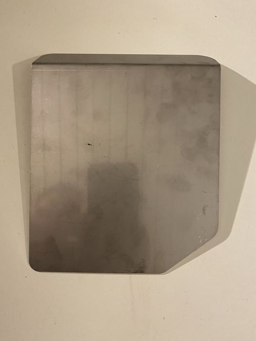 Klapka wlewu paliwa T4 Transporter Caravelle Multivan