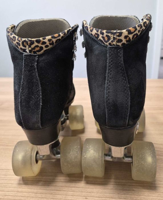 Wrotki Moxi Panther Black Suede rozm. US 3
