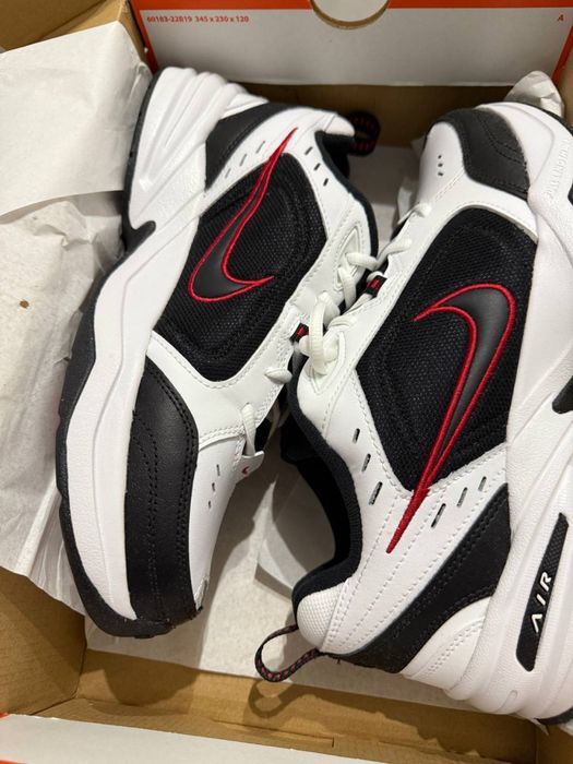 Кросівки Nike Air Monarch IV