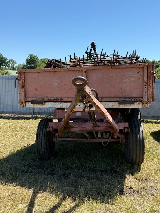 ЮМЗ 6- Трактор, прицеп