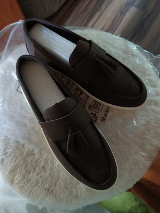 Лофери унісекс коричневого кольору