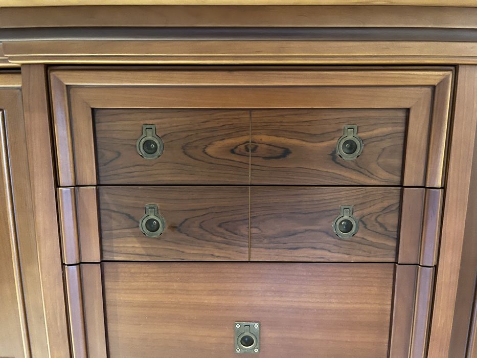 Aparador em cerejeira