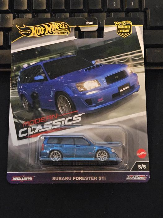 Autko Hot Wheels Subaru Forester STI Modern Classics