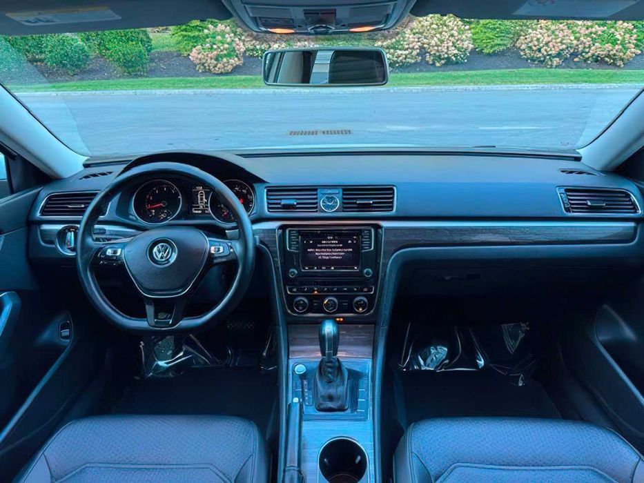 Volkswagen Passat SE      2017