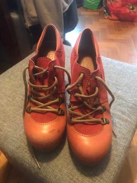 Sapatos e sandálias - Era / Massimo Dutti e Cubanas
