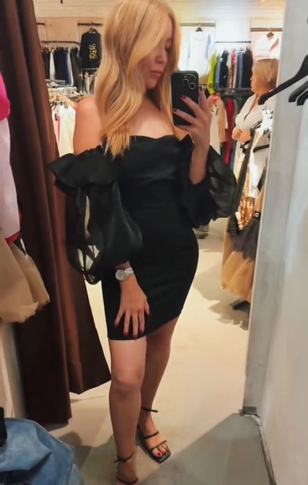 Чорна сукня коротка