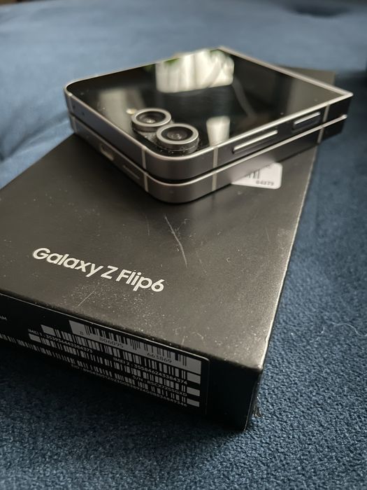 Samsung Z Flip 6