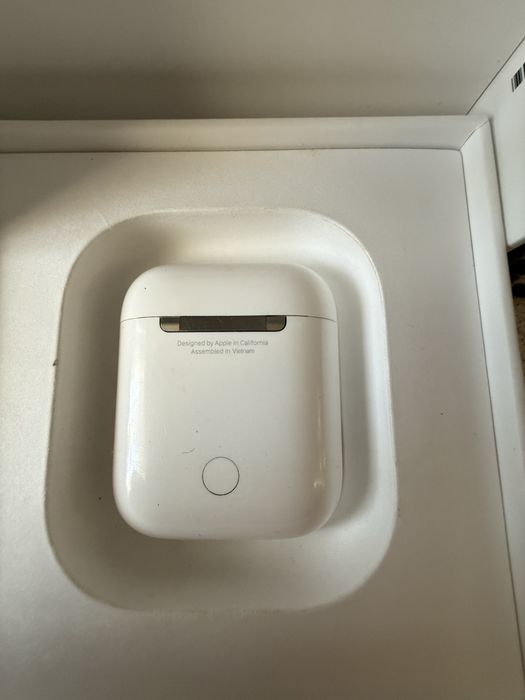 Продам  airPods2