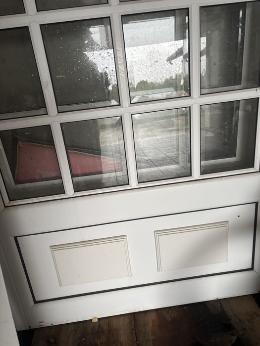 Conjunto de Portas com vidro + Janelas - PVC Alumínio - Bom estado