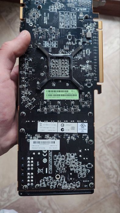 AMD Radeon HD 7950 3GB GDDR5 384-bit, неисправная.