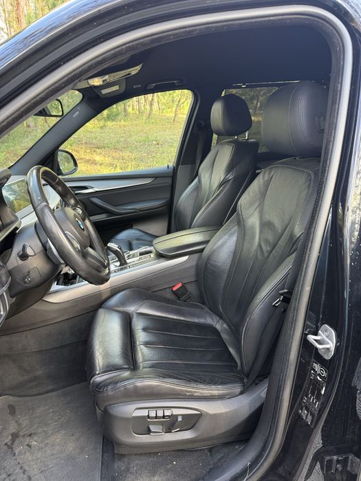 Vendo BMW X5 25d s drive 7L Pack M