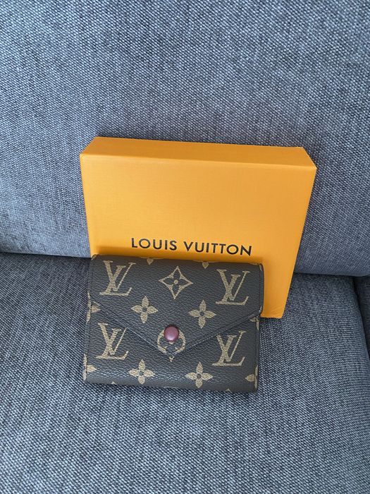 Wyprzedaż Portfel LV Louis Vuitton Victorine skóra monogram canvas