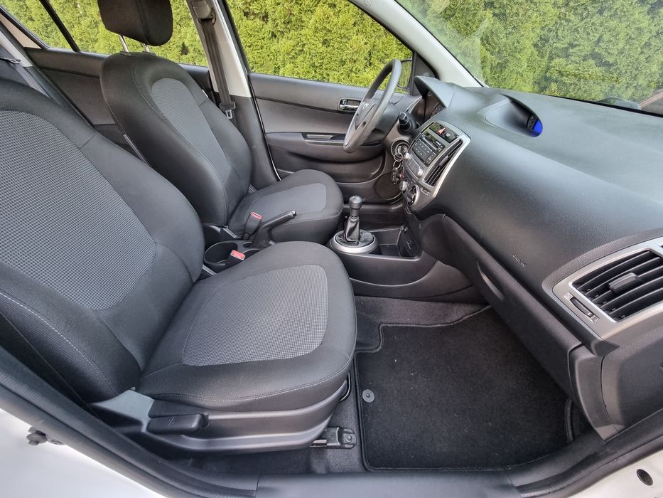 Hyundai i20 1,2 16V, 112 000 km, 2 kpl kół, super stan, opłaty, Niemcy