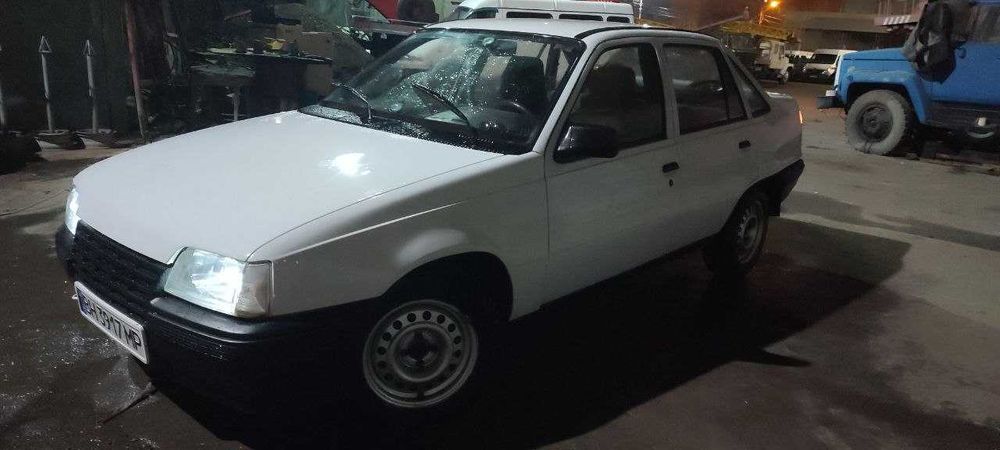 Продаж авто Opel Kadett 1.3 Бензин