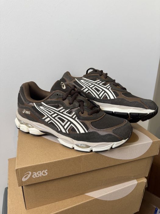 Кросівки Asics Gel-Nyc Black Coffee Brown/Olive 1203A663-200 41.5