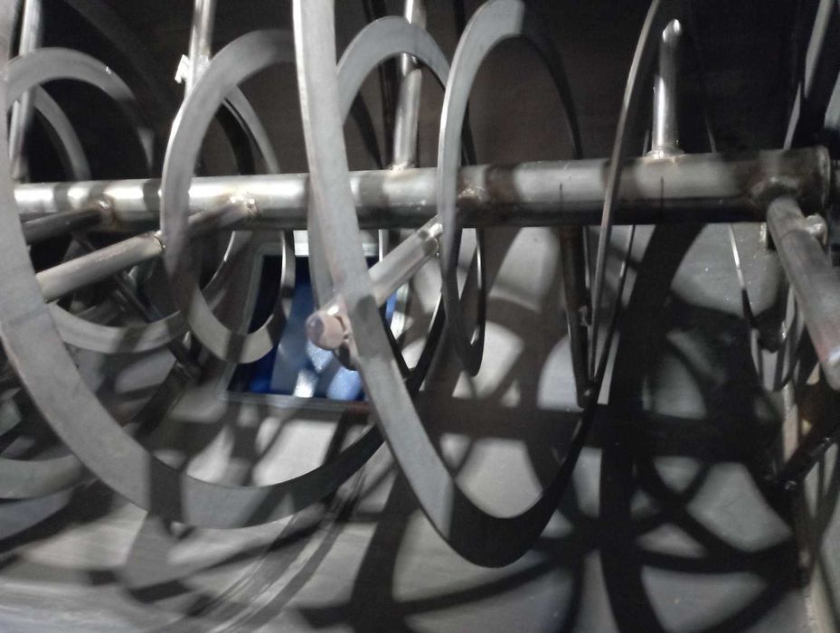 Кормозмішувач,змішувач комбікорму,кормосмеситель