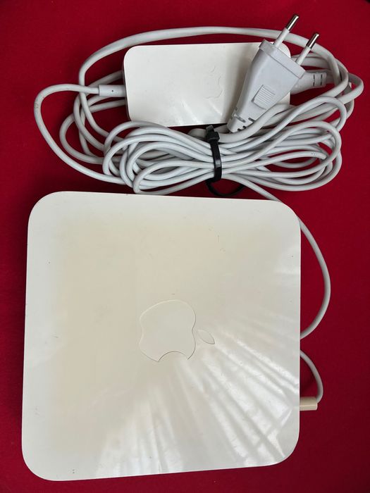 Apple AirPort Extreme Base Station, A1143 (1. generacja 802.11n)