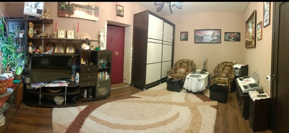 Продам часть дома.+дом 35 КВ.м.в одном дворе.