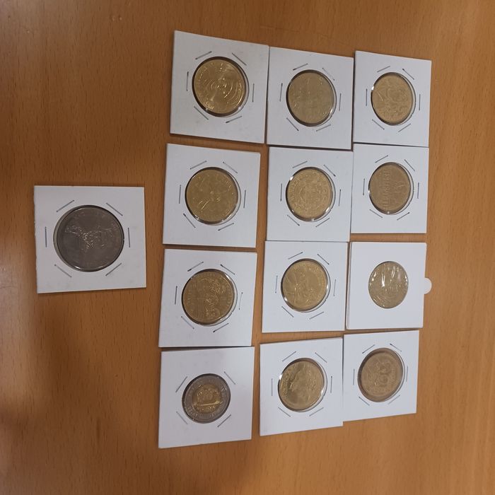 13 moedas comemorativas da Polónia