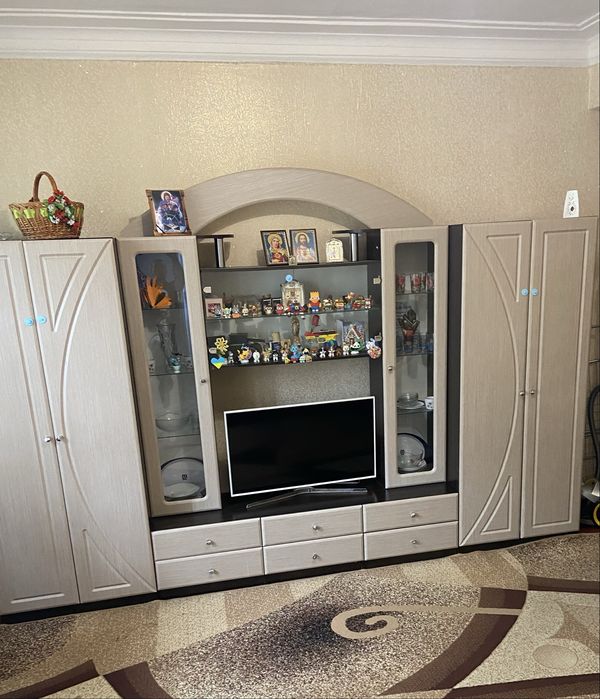 Продам 2к квартиру, 2-й поверх, індивідуальне г/опалення, гараж, сарай з погрібом