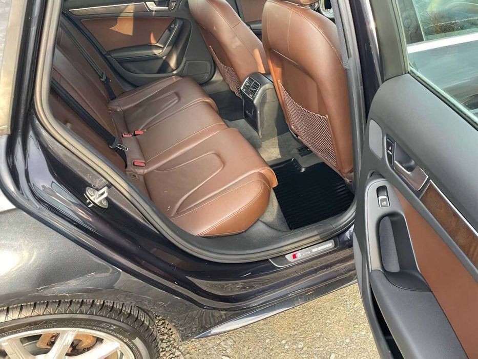 Audi A4      2015
