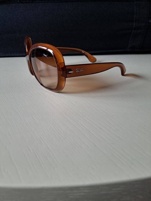 Óculos de sol Ray Ban castanhos senhora com caixa