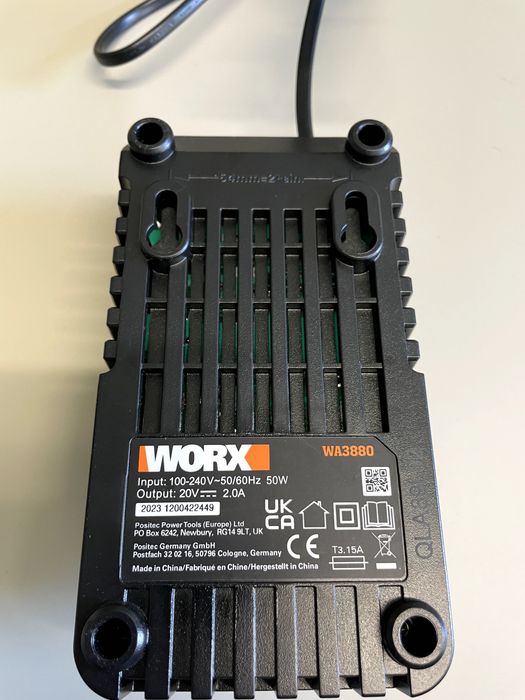 Ładowarka WORX Power Share 20V WA3880 (3054)