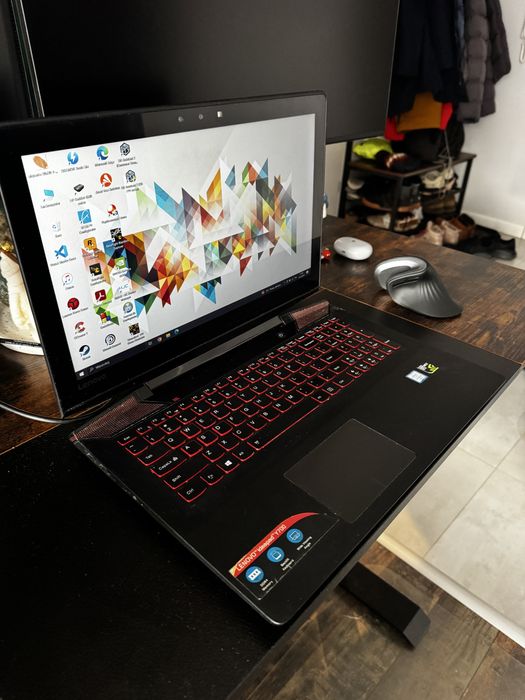 Laptop Lenovo Y700 15,6” – i5, GTX 960M, SSD + HDD
