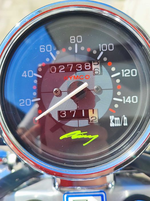 Moto kymco Zing 125 - Como nova!
