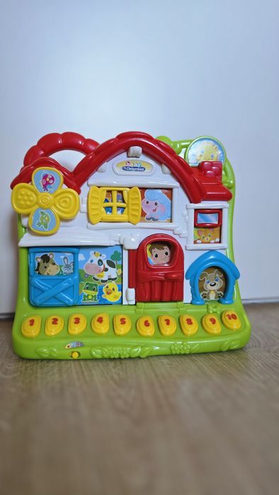 Quinta interativo da Baby Clementoni