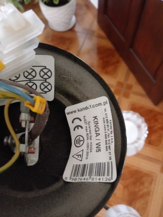 Żyrandor. Sprzedam bardzo ładny