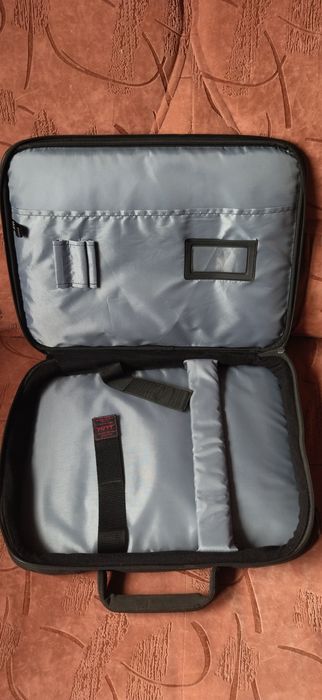 Сумка та чохол для ноутбука.