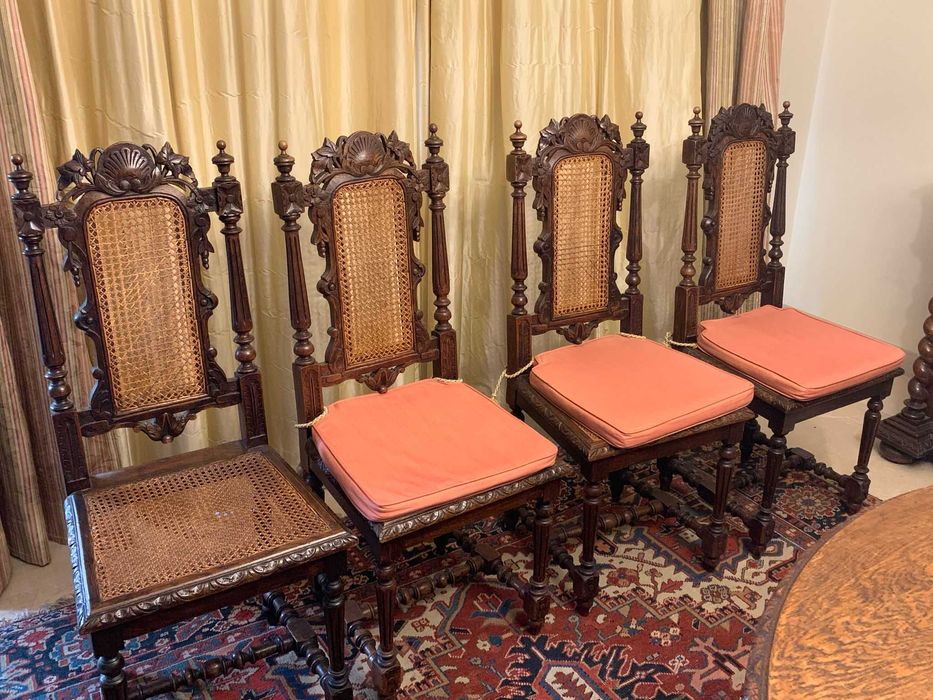 Conjunto de Sala de Jantar em Estilo Pavilhão de Caça – Antigo e Raro