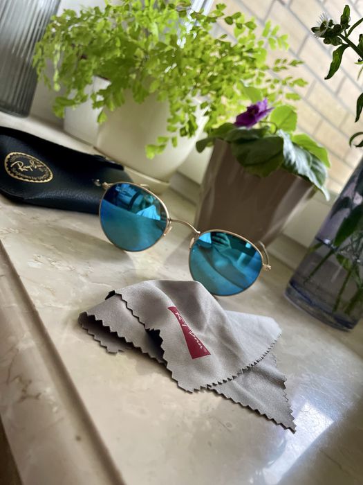 Солнцезащитные очки Ray Ban