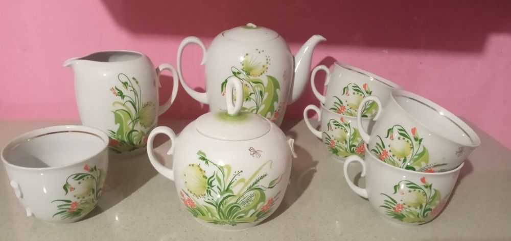 Сервіз фарфоровий з квітковим принтом